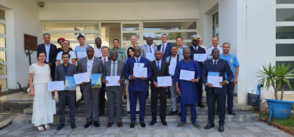 Cérémonie de clôture de la session de formation des gestionnaires des aides à la navigation niveau 1